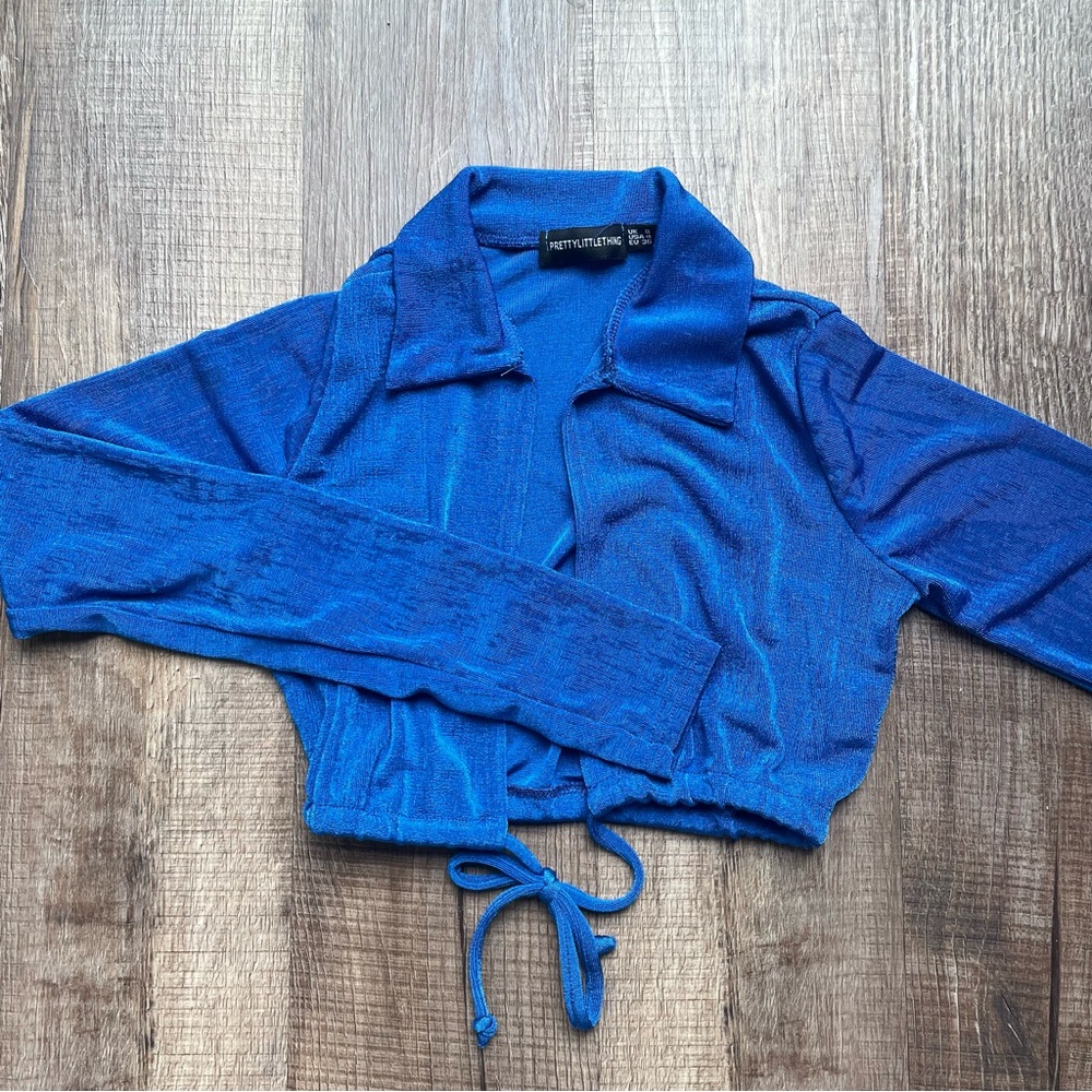 PrettyLittleThing Vibrant Blue Tie-Front Crop Top